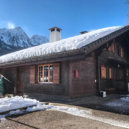 Les Jumelles Gstaad